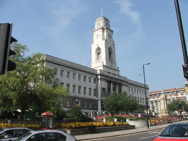 Barnsley Town Hall © Roger K Moore cc-by-sa/2.0 :: Geograph Britain and ...