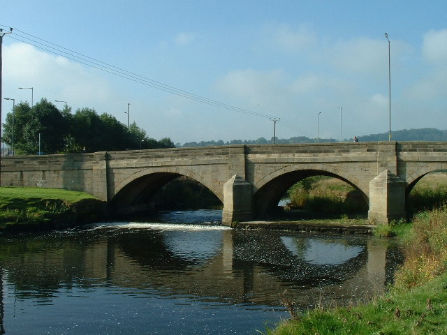 Kildwick Bridge over River Aire