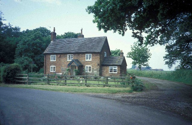 Cottage near Shelmore Wood