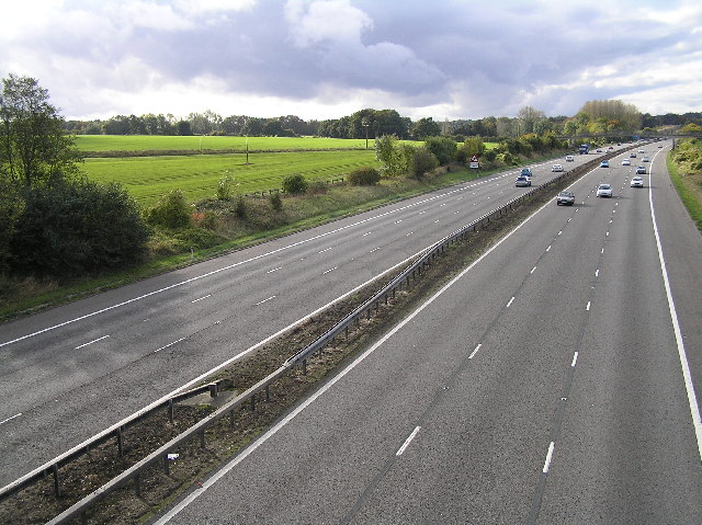 M3 westbound between junction 5 (Hook) and junction 6 (Basingstoke)