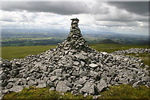 NY7326 : Cairn on the Backstone Edge by Uncredited