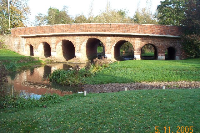 London Colney Bridge Over The River Nigel Cox Cc by sa 2 0 