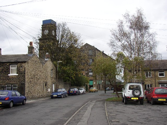 Newsome Mills, Ruth Street, Almondbury © Humphrey Bolton :: Geograph ...