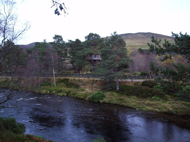 A Tree House at Glen Calvie Lodge