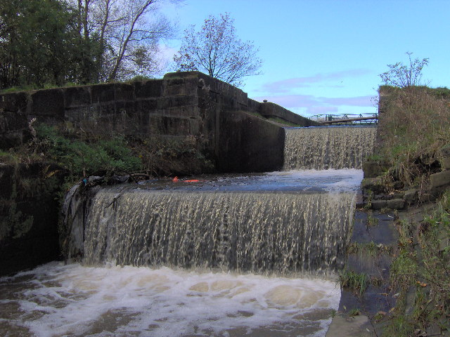Old Locks on St Helens canal © C Rogers :: Geograph Britain and Ireland