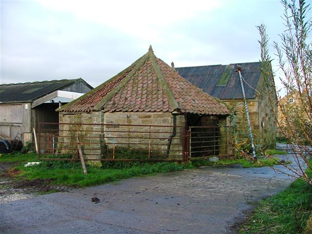 Wheel House, Home Farm, Roxby © Mick Garratt cc-by-sa/2.0 :: Geograph ...