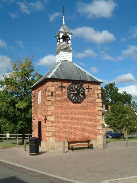 Fenstanton Clock Tower & Lockup