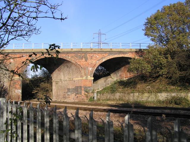 Railway crossing, Woodhouse Mill