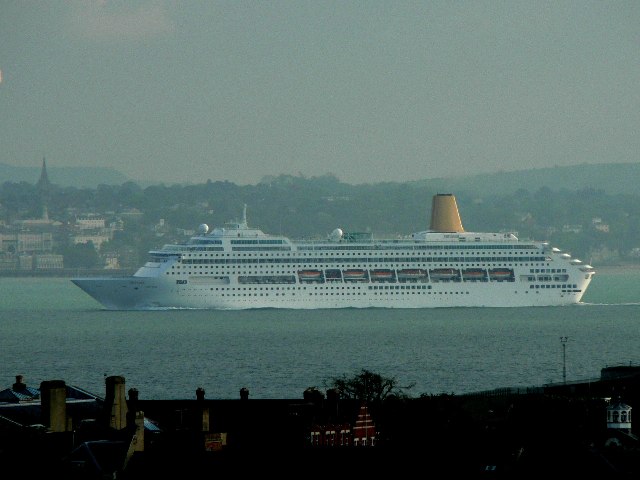 Oriana in the Eastern Solent