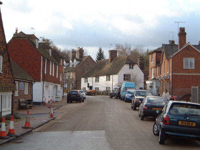 Lamberhurst looking south west © David Bagshaw cc-by-sa/2.0 :: Geograph ...