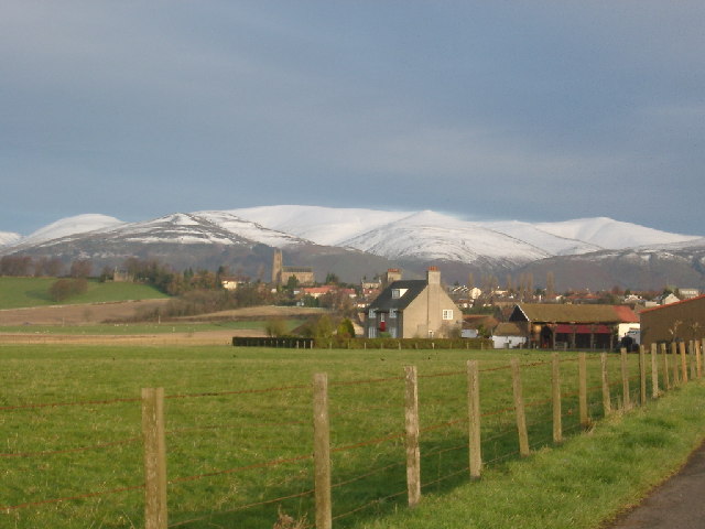 Arns, looking up to Clackmannan