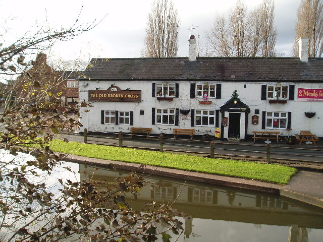 The Old Broken Cross Public House © Ian Warburton :: Geograph Britain 