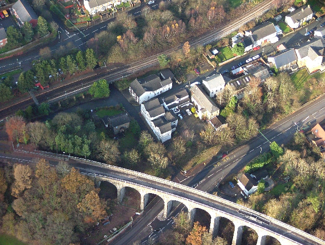 The Junction public house and Hengoed viaduct