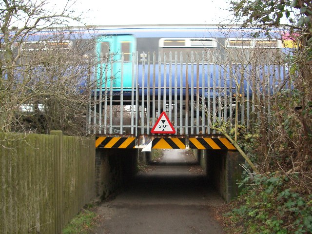 Very Low Bridge © John Davies :: Geograph Britain and Ireland