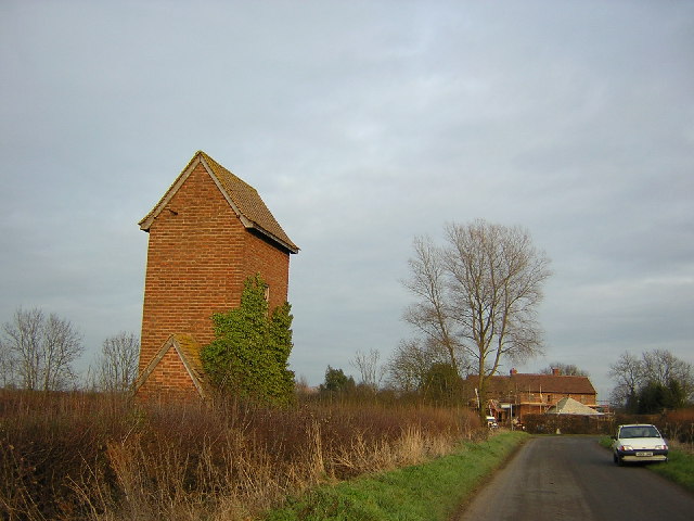 A mystery building in Kimblewick Road