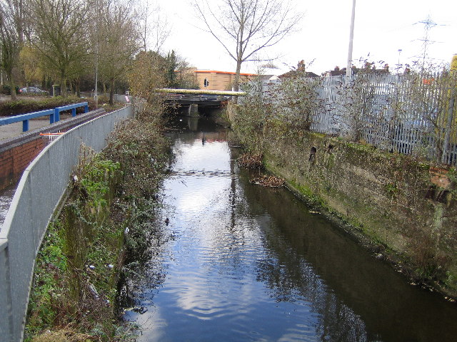 Watford: River Colne © Nigel Cox :: Geograph Britain and ...