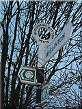 SP9309 : Wigginton Bottom Signpost by Rob Farrow