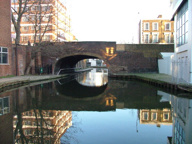 Camden Road bridge over Regent's Canal.