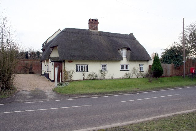 Thatched cottage in Wicken Bonhunt