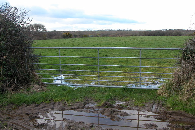 Gate into a field, near Ponsongath