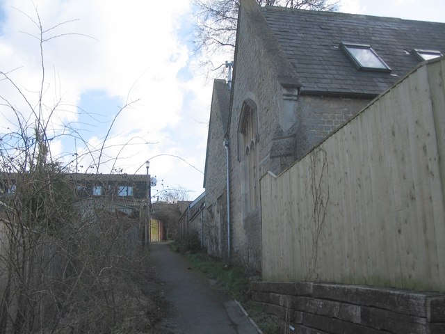 Footpath to Castle View.