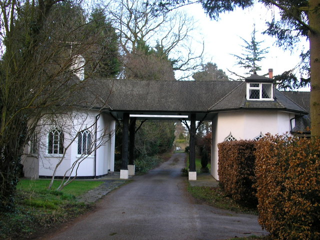 The Old Thatched Lodge