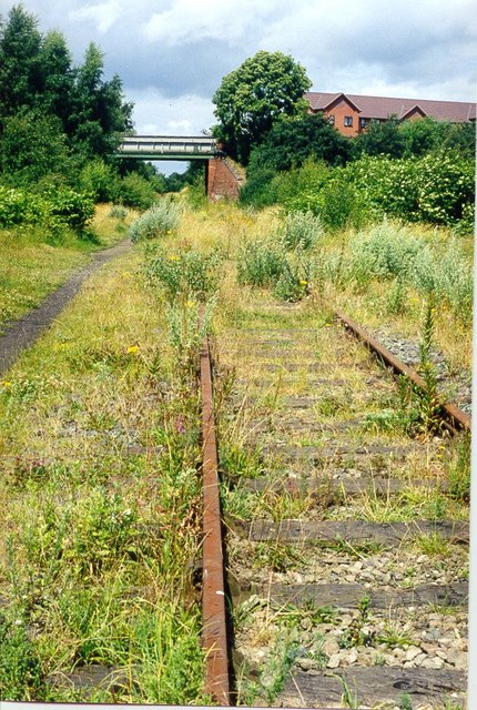 Disused Railway Line running underneath Bromley Lane