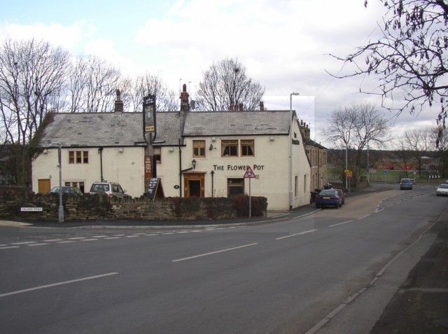 Flower Pot Inn, Hopton Lane, Lower... © Humphrey Bolton cc-by-sa/2.0 ...