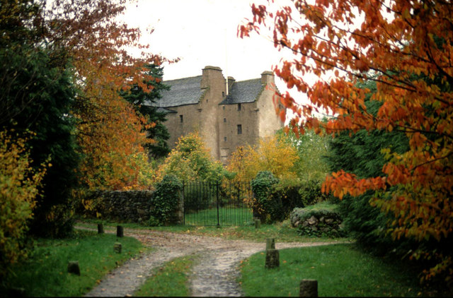 Tilquhillie Castle