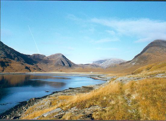 Loch Scavaig, Skye © Gordon Hatton cc-by-sa/2.0 :: Geograph Britain and