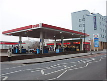 TQ2081 : Petrol station, Victoria Road, North Acton by David Hawgood