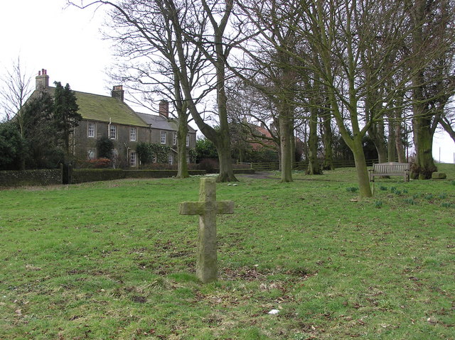 Cross : Cleatlam Village Green