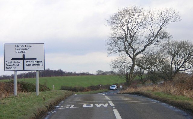Crossroads near Marsh Lane in NE Derbyshire