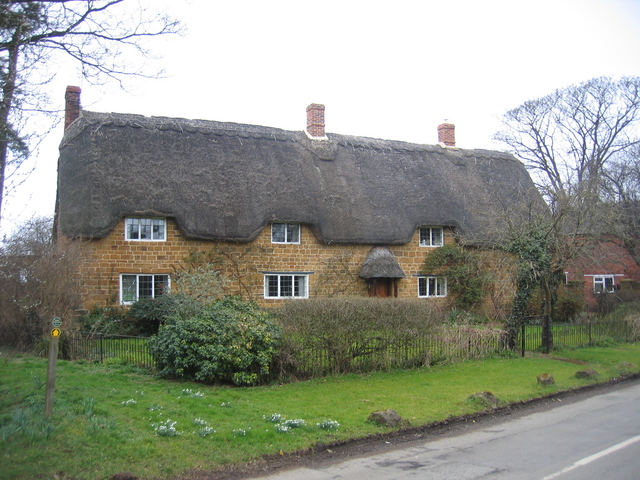 Thatched Cottages Fenny Compton C David Stowell Geograph