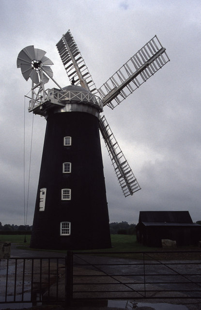 Pakenham Windmill