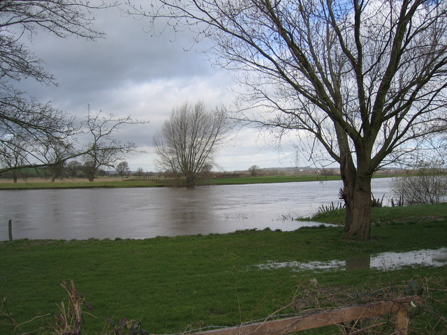 Flood tide on the Severn at Lower Rea