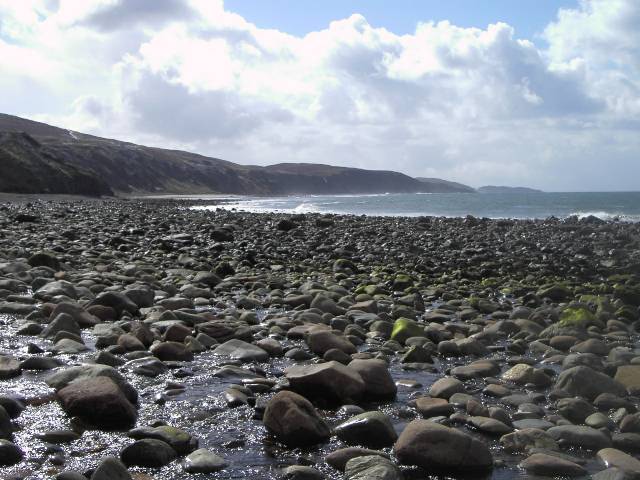 Stony beach and outflow of Allt Grisionn, below Aultgrishan