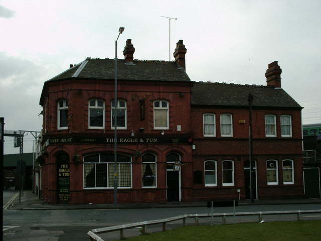 The Eagle & Tun pub © Carl Baker :: Geograph Britain and Ireland