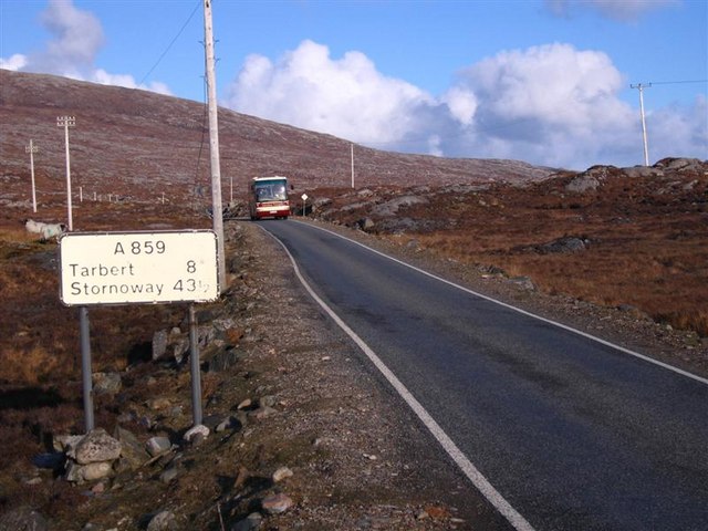 Hebridean Bus on the A859