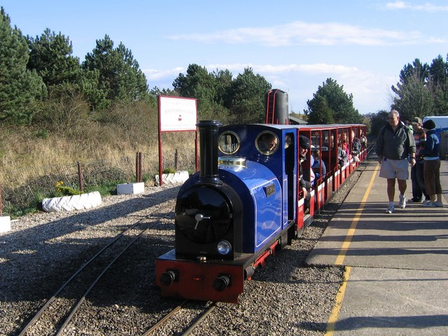 Wells Harbour Railway, Pinewoods station