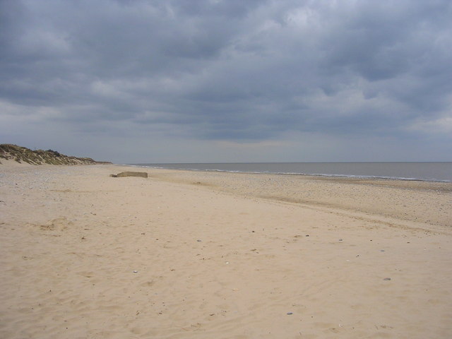 Beach at Hemsby, Norfolk © Richard Slessor :: Geograph Britain and Ireland