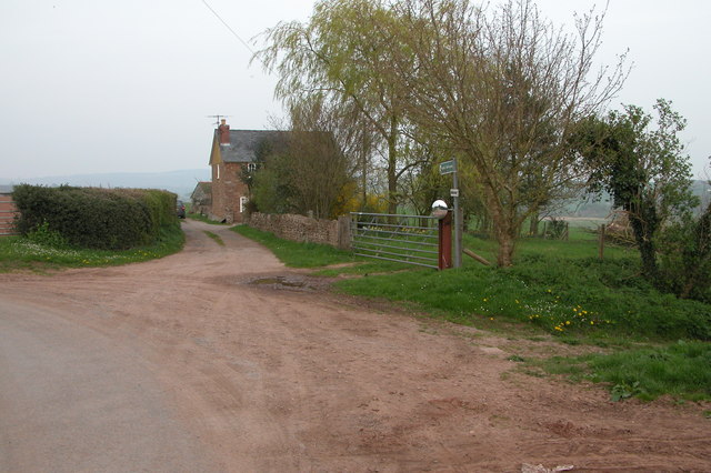 Bridleway by Ingsbury Cottage