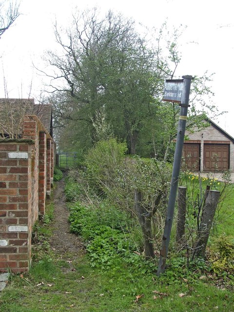 Footpath to Berkhamsted from Tyler's Causeway, Hertfordshire