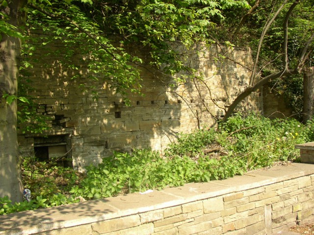 Remains of cottages, Elland Road, Brookfoot, Southowram