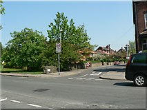 SE2735 : Cardigan Lane, Headingley by Rich Tea