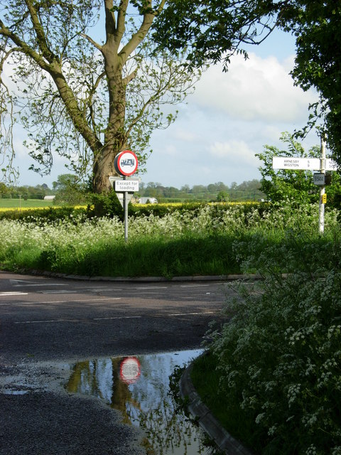 B5414 crossroads