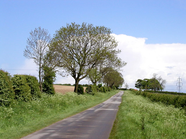 The road to Etton