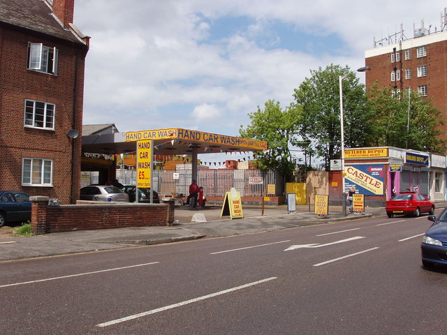 Car wash, Horn Lane, North Acton