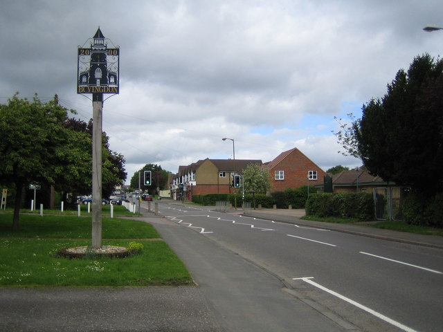 Bovingdon: Millennium Village Sign © Nigel Cox cc-by-sa/2.0 :: Geograph ...