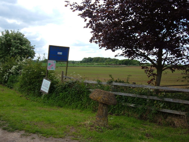 Entrance to 'The Wrongs Farm', Sibbertoft